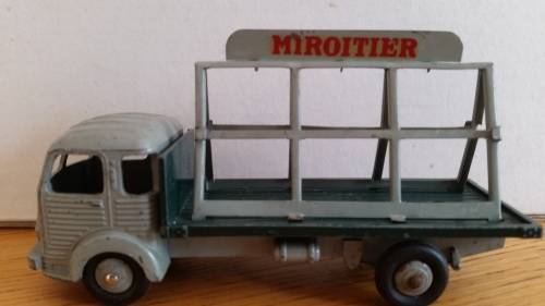 French Dinky #33c Simca Cargo Glass Truck