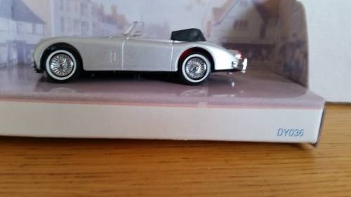 Matchbox Dinky DYM-38304 Jaguar XK 150 Drop-Head Coupe