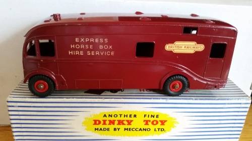 Dinky #981 Horse Van