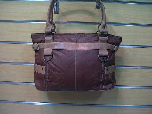 100 % GENUINE LEATHER HAND BAG ON LIMITED OFFER SALE