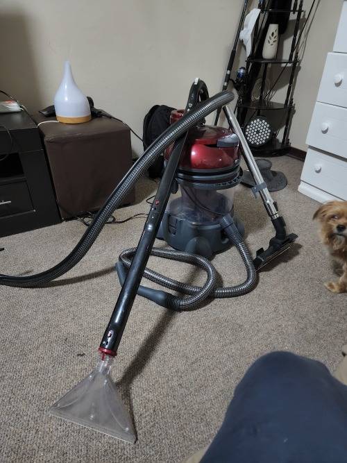Genesis Hydrovac Extreme Vacuum and Carpert Cleaner!!! for spares or repairs