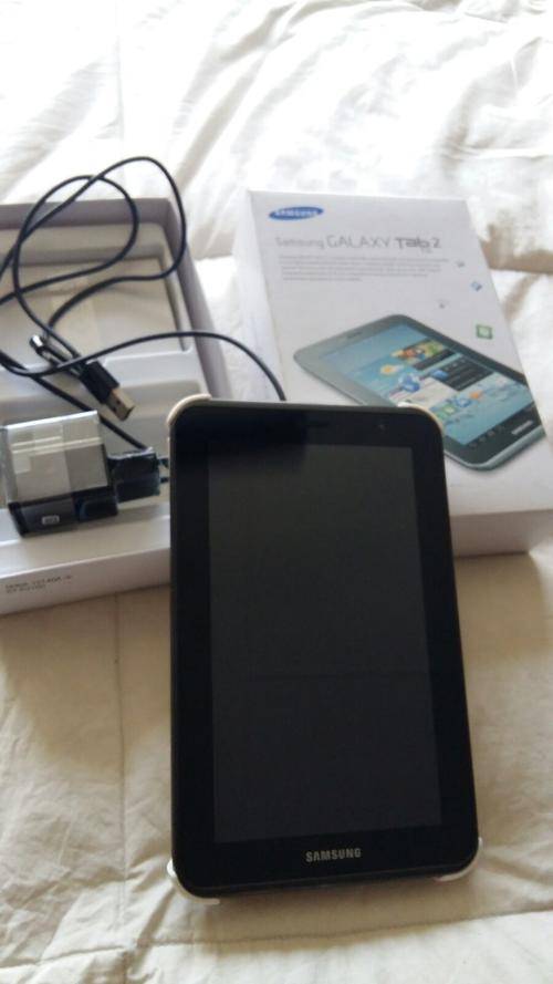 SAMSUNG GALAXY TAB 2 GOOD CONDITION !!!!!!