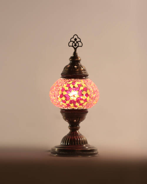 Dare to Be Epic: Mosaic Table Lamp Red