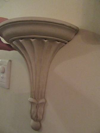 Cream Wash Corbel/ Sconse