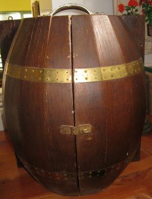 Barrel Liquer Cabinet for the wall
