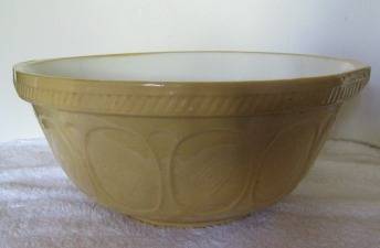 Large TG Green Mixing Bowl Gripstand Patent 491517 England