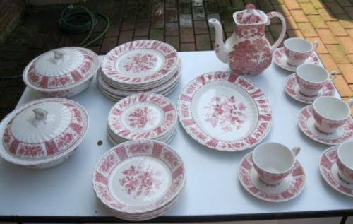 Myott Fine Ironstone England Dinner Service Pattern Melody