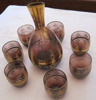 Stunning Venetian Carafe with matching x 7 Glasses in Gold and Lilac
