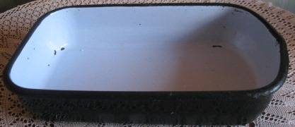 Vintage  Large Heavy Enamel Roasting Pan
