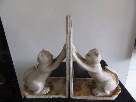 Vintage Cast Iron Cat Book Ends / Door Stops