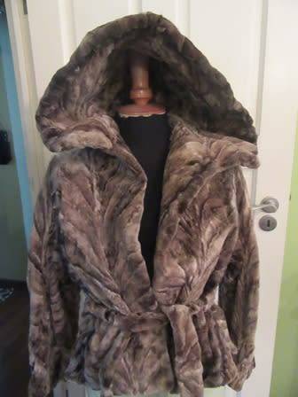 Gorgeous Manzari  Milano  Vintage Mink Fur Coat with Hood