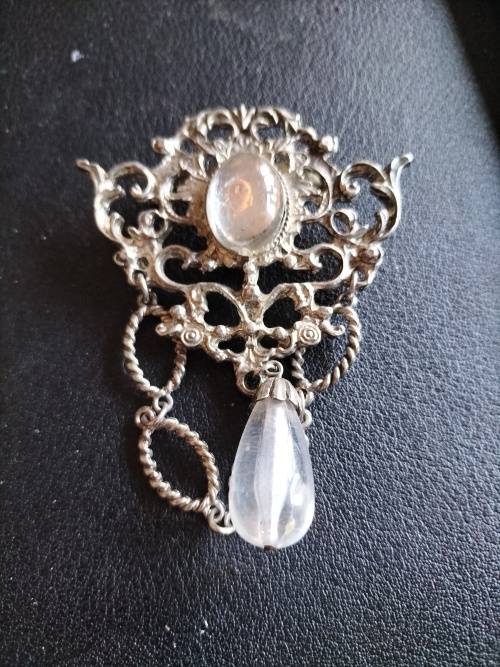 Vintage Contessa Brooch