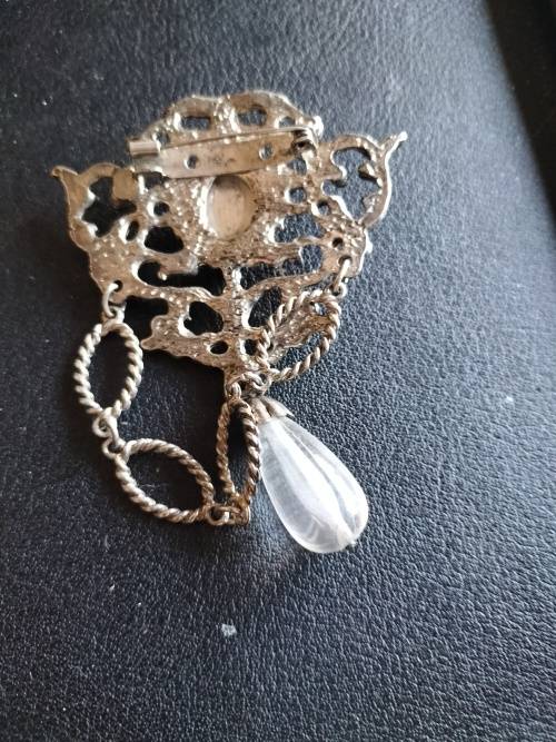 Vintage Contessa Brooch