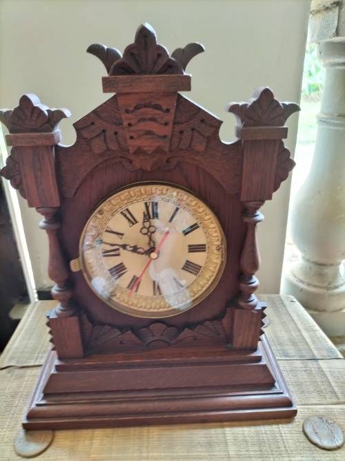 Wooden Bracket Mantel Clock