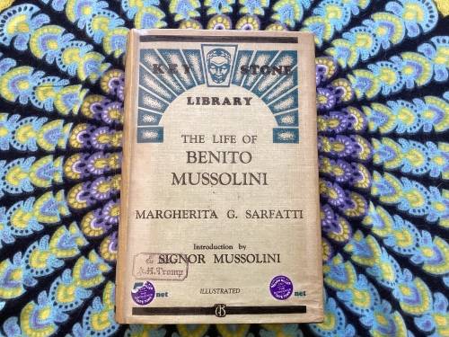 The life of BENITO MUSSOLINI. Hardcover by M G SARFATTI. Rare, Keystone Library edition.