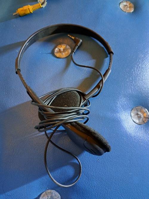VINTAGE Walkman head set vintage