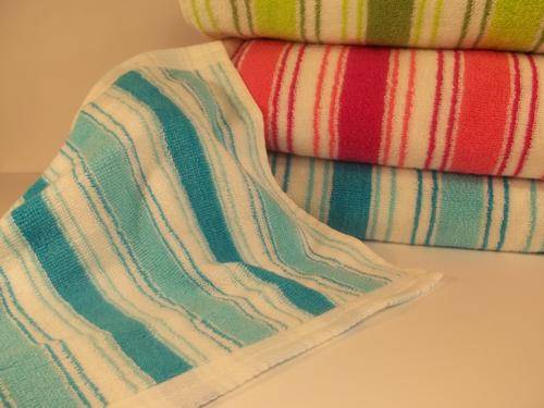 SMASHING AUCTION!!!****COLIBRI 2 PIECE APLINE BLUE TOWEL SET****EXCLUSIVE DEAL!!!