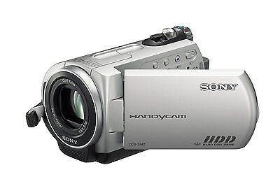 R3999.00 - Sony DCR-SR47E 30GB HDD Handycam 'PAL' Camcorder (Silver) 40X OPTICAL ZOOM / Discs