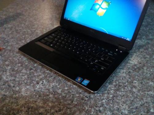 *Business Notebook* Dell Latitude E6440 -14" HD+ 1600x900 - i7-4600M - 500 GB HDD - 4 GB RAM  - HDMI