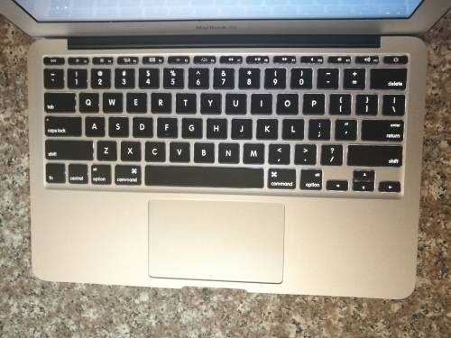 Apple Macbook Air A1370 - 11.6" - Intel Core i5-2467M - 128 SSD - 4GB RAM  - 2.3GHz - Backlit
