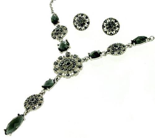 Vintage Black Necklace Set