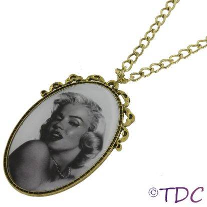 Marilyn Manroe Extra Length Necklace **Retro Chic**