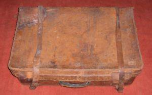 OLD LEATHER SUITCASE SIZE 700 X 430 X 230MM