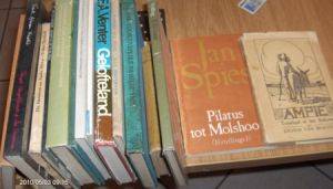 AFRIKAANSE BOEKE EN SUID AFRIKAANSE BOEKE SIEN BESKRYWINGS