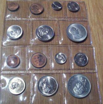 UNC SETS 1967 AND 1968 WITH SILVER R1