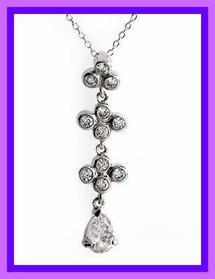 Beautiful Silver necklace and pendant
