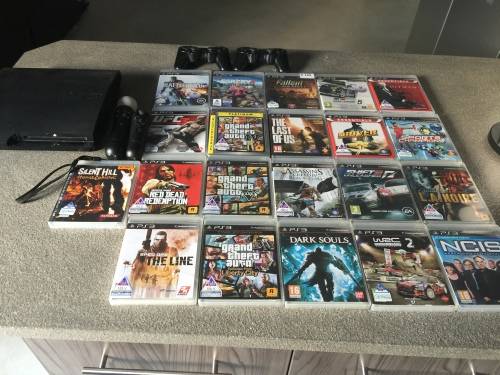 HUGE PS3 300GB BUNDLE 21 Games/2 Remotes/Camera/Ps3Move!