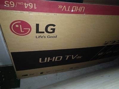 EXCELLENT UHD LG 65" LED TV WORH R20000+