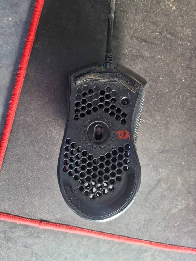 Lot keyboards and mouse