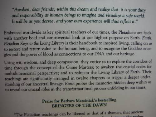 Earth : Pleiadian Keys to the Living Library - Barbara Marciniak