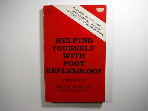 Helping Yourself with Foot Reflexology - Paperback - Mildred Carter - 1977
