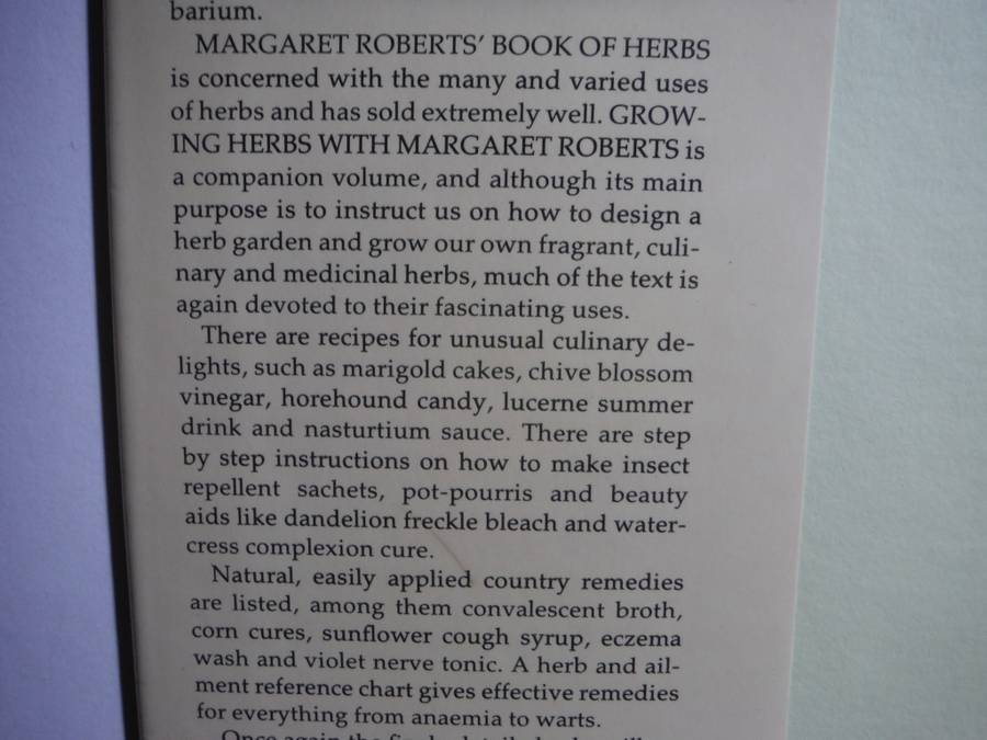 Growing Herbs with Margaret Roberts : A Guide to Growing Herbs in South Africa - Hardcover