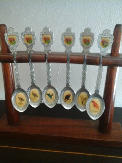 STUNNING SMALL COLLECTION OF SPOONS WITH BIRDS ON