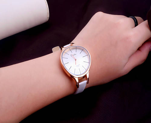 --***LADIES ** BIG DIAL *CURVED ROSE GOLD **QUARTZ WATCH**