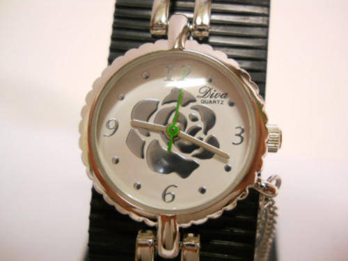 -" CHARMING ROSE WATCH"-