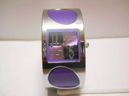 -LADIES BANGLE WATCH