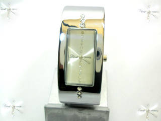 --****DIVA LADIES BANGLE WATCH*****!