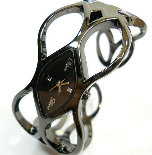 --****DIVA LADIES BRACELET  WATCH*****SOMETHING DIFFERENT***