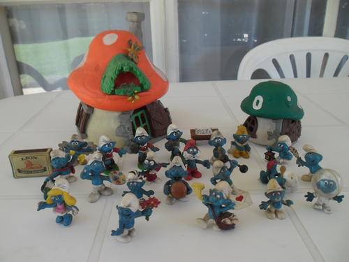 old 24 piece Smurfs collection from a estate
