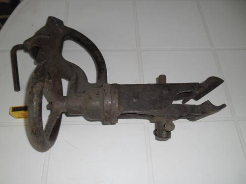 old metal bicycle frame stand unit size is 500mm long weighs 7kg no pole