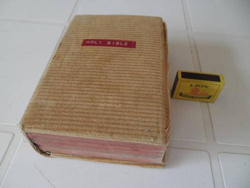 very old used Holy Bible written 1935 size is 185mm x 130mm x 55mm thick