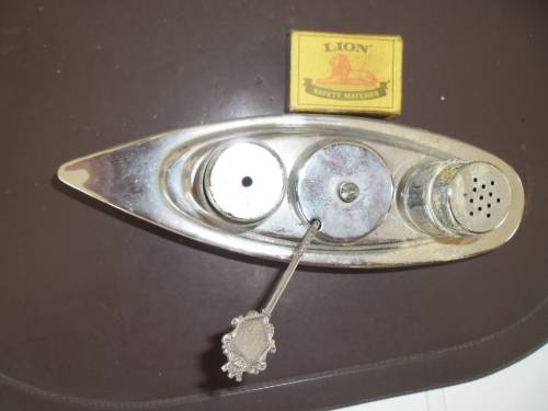 Art deco style salt pepper muster ship holder size is 200mm long