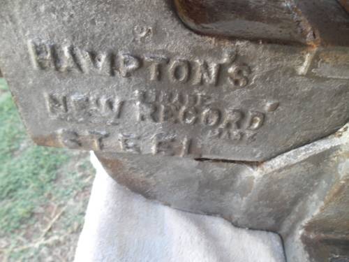 Antique very rare Hamptons large cast iron bench vice weighs 27kg collection only
