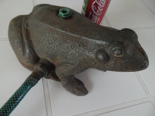 Heavy Cast iron water springler Frog not tested