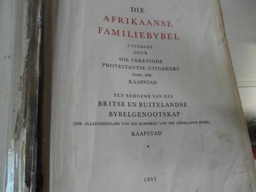 very heavy and very large 1953 Bybel weighs 5kg size 70mm thick add Postage R140