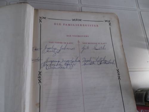 very heavy and very large 1953 Bybel weighs 5kg size 70mm thick add Postage R140